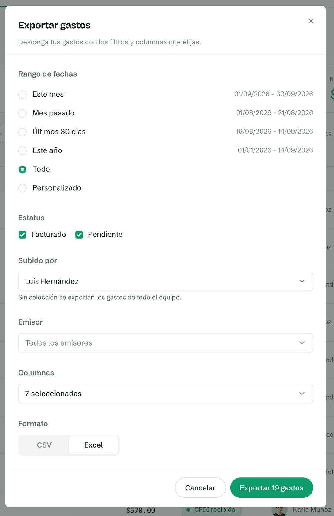 Ventana de exportación de FacturApp: rango de fechas, estatus, filtro por persona, emisor, selección de columnas y formato Excel o CSV.