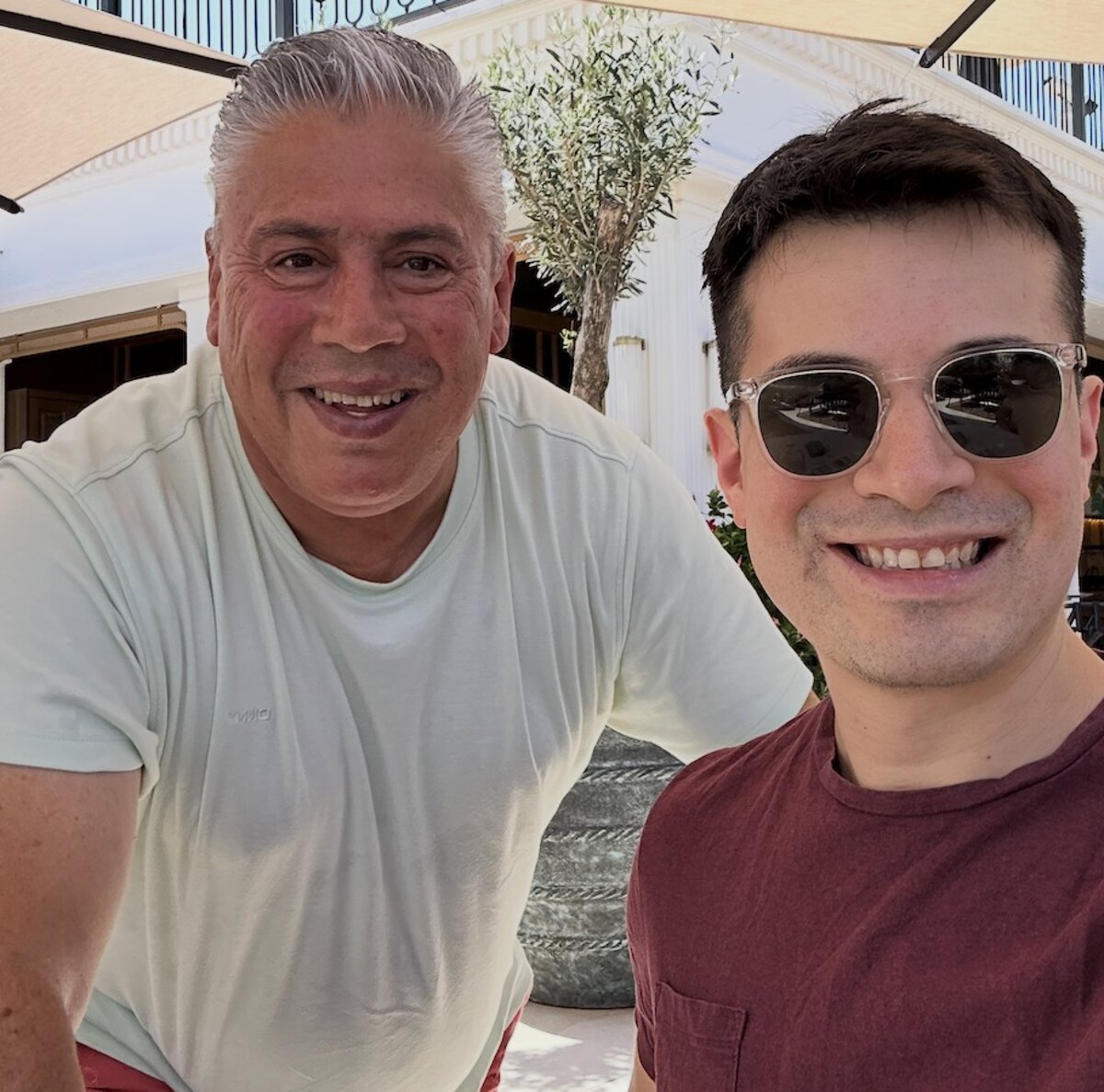Efrén Guerrero y Miguel, fundador de FacturApp, juntos en persona.